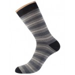 504 Style (39-41, nero) АКЦИЯ Хлопковые мужские носки с широкой комфортной резинкой и кеттельным швом. Рисунок в виде тонких горизонтальных полос.